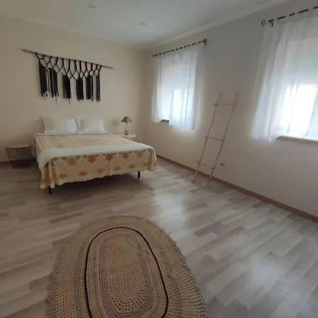 Apartman Tour House *